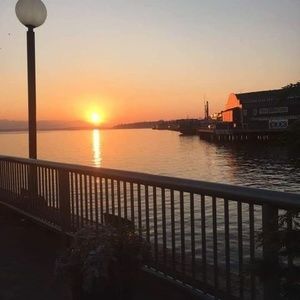 Meet your Posher, Angelica amparo